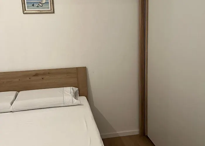 Azur アパート